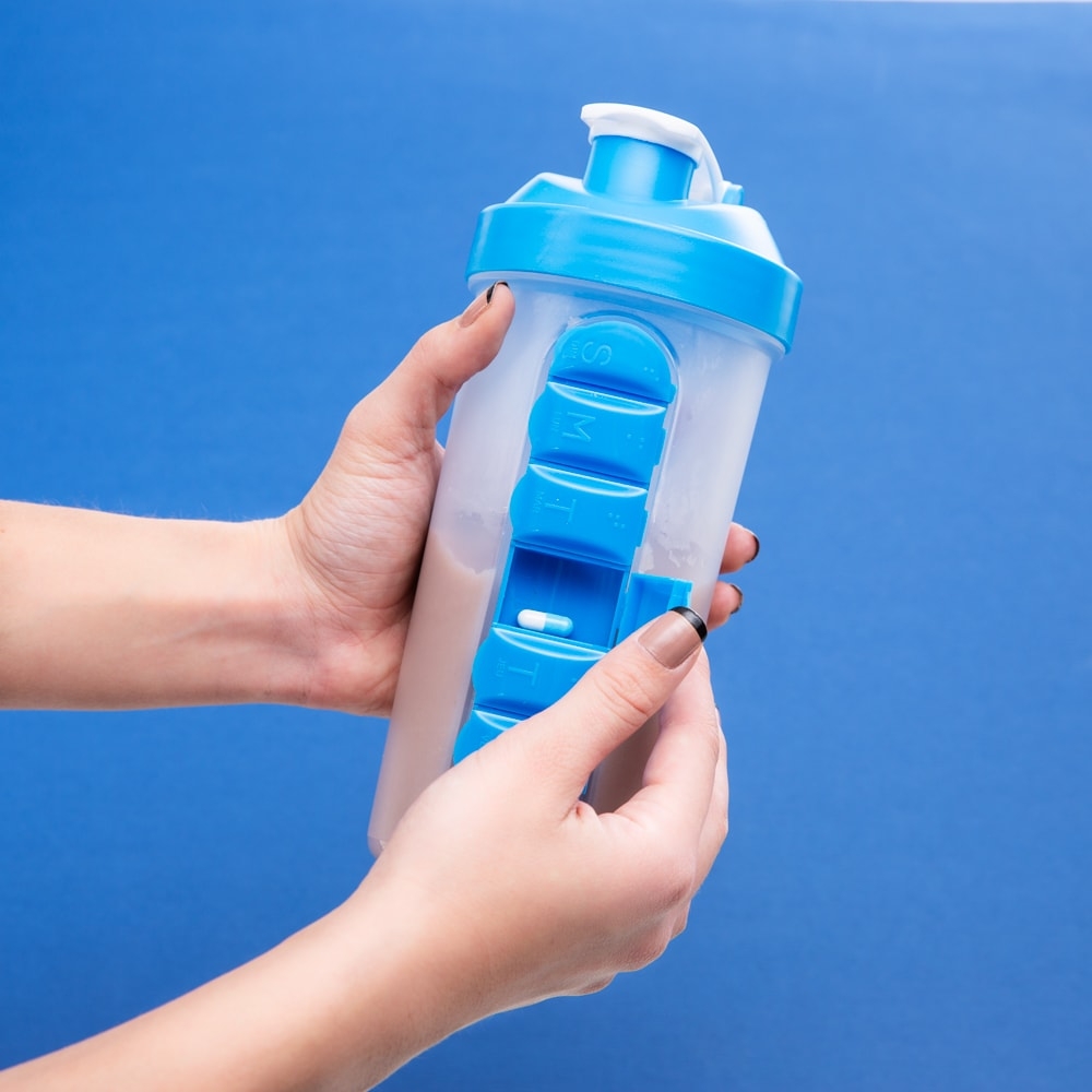 Coqueteleira 750ml com Porta Comprimido - Imagem 2